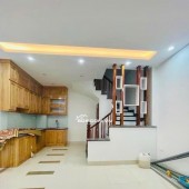 BÁN NHÀ ĐỨC GIANG, 32M, 5 TẦNG, 4.15 TỶ, NHÀ ĐẸP VỀ Ở NGAY